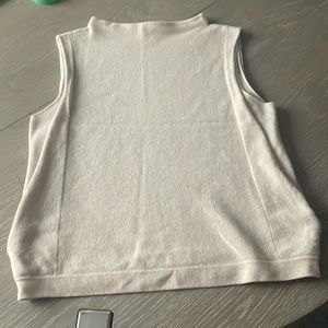 Inhabit sleeveless cashmere sweater, size S